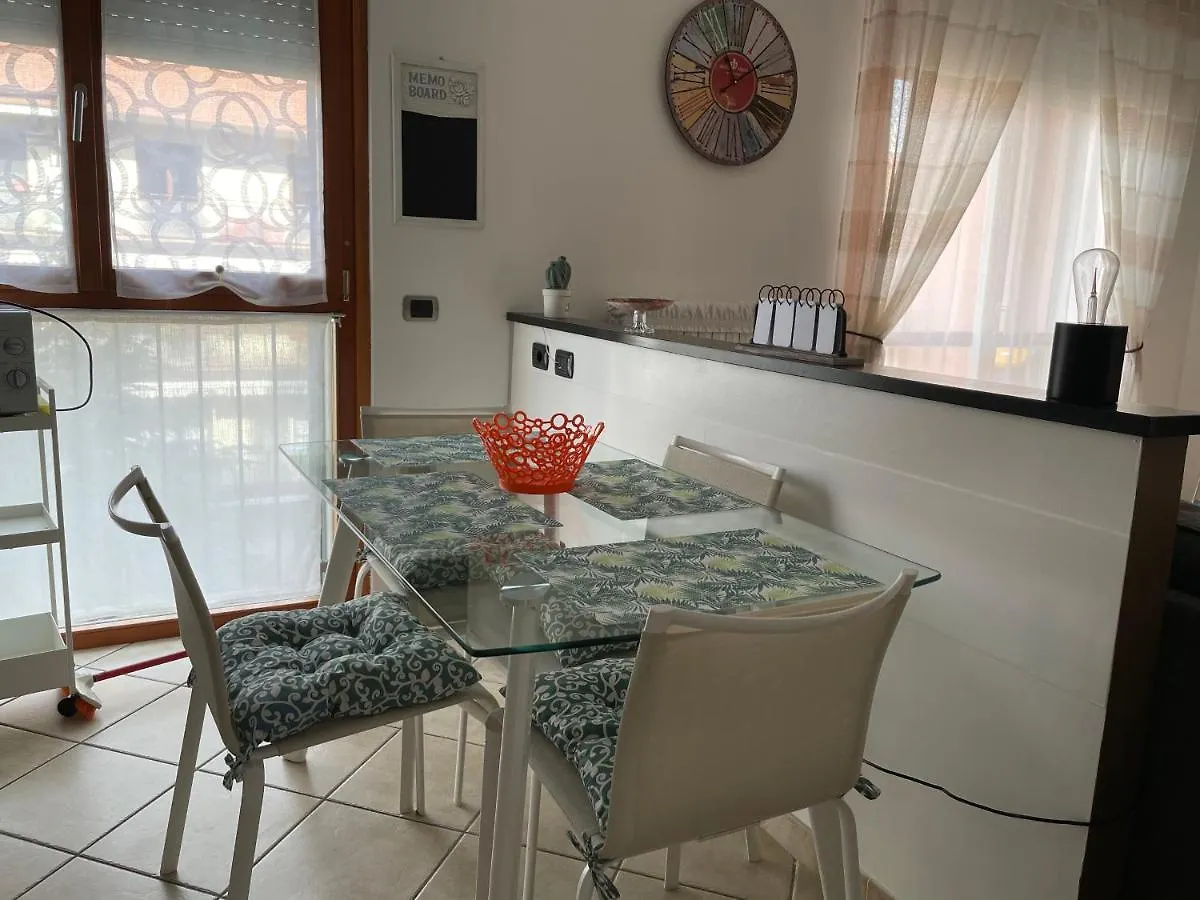 Casti - Appartamento Mm3 Comasina Milan